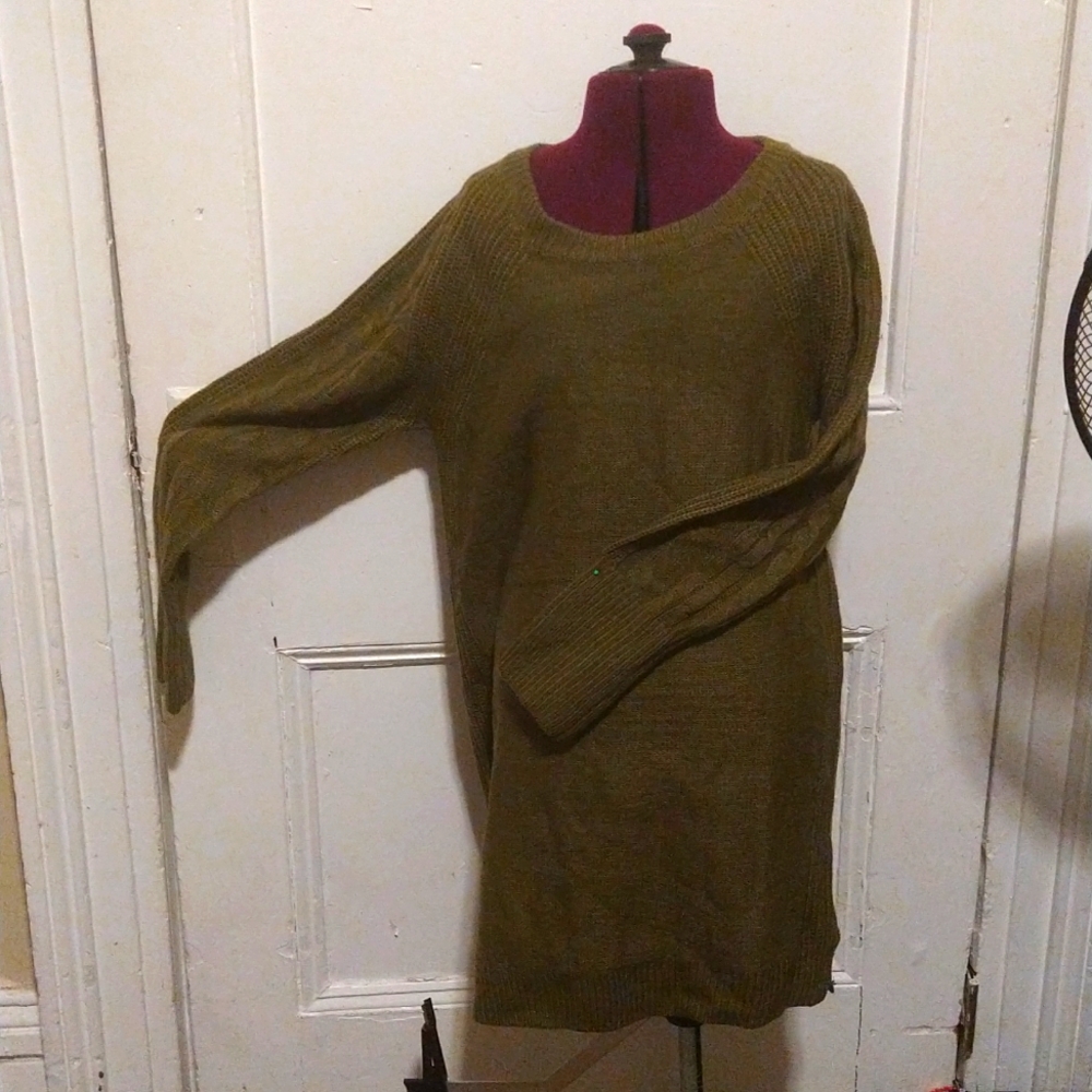 LuLaRoe Lauren, olive green, XS NWOT